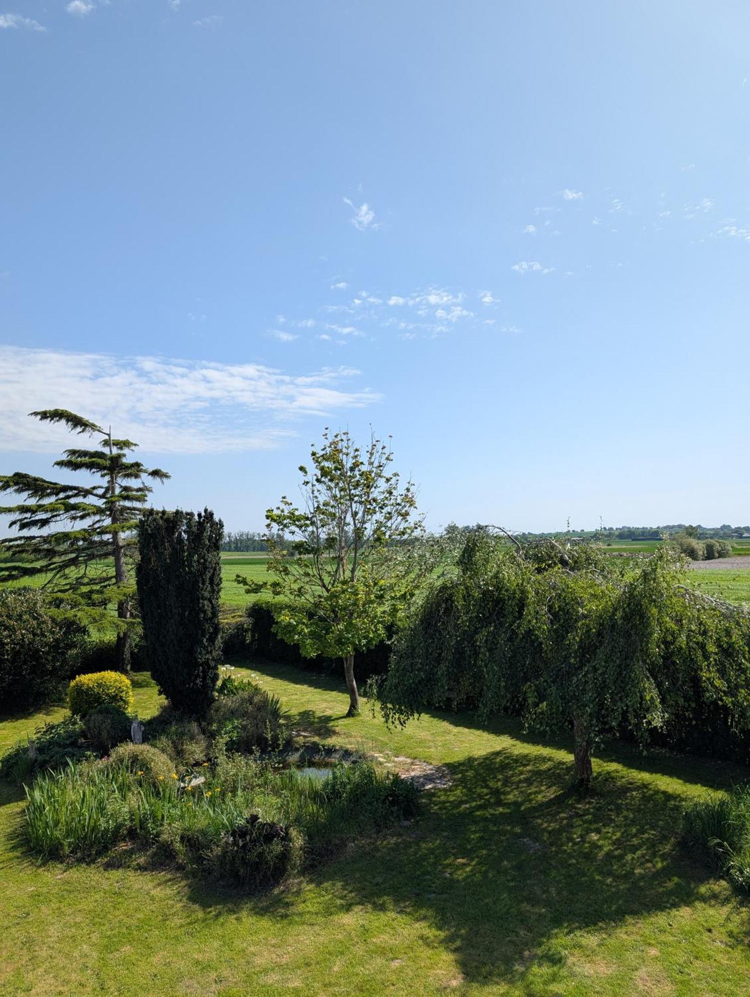 Huisnes-sur-MerA L Ombre Du Mont Saint Michel住宿加早餐旅馆 外观 照片